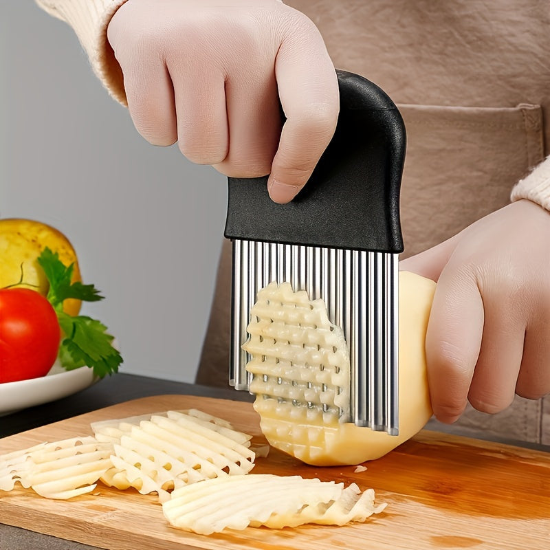 Crinkle Cutter with Stainless Steel Wavy Blade, Single Manual Vegetable Cutting Tool for Potato Fries, Carrot Slices, Fruit and Salad Preparation