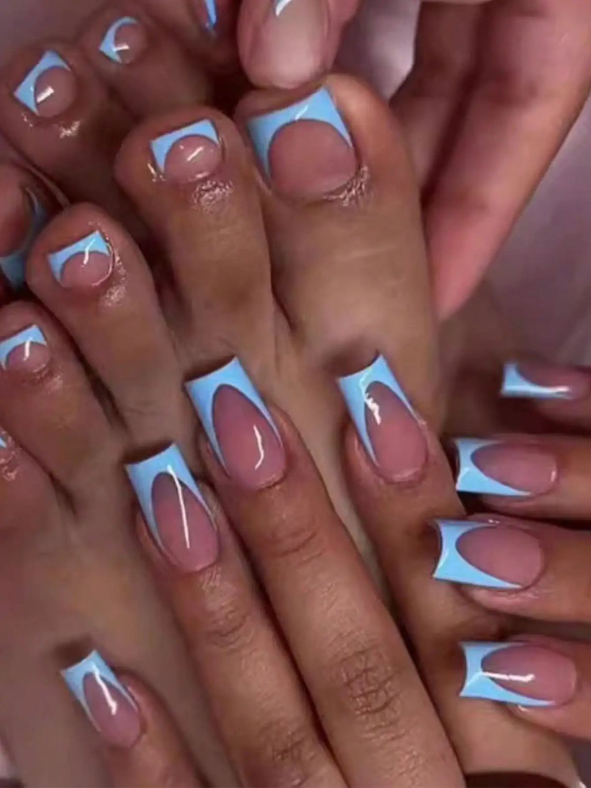 Glossy Fake Toenails with Listed 48-Piece Full-Cover Design, French-Inspired Nail Styling in Nine Color Options for Women's At-Home Pedicure and Vacation Looks