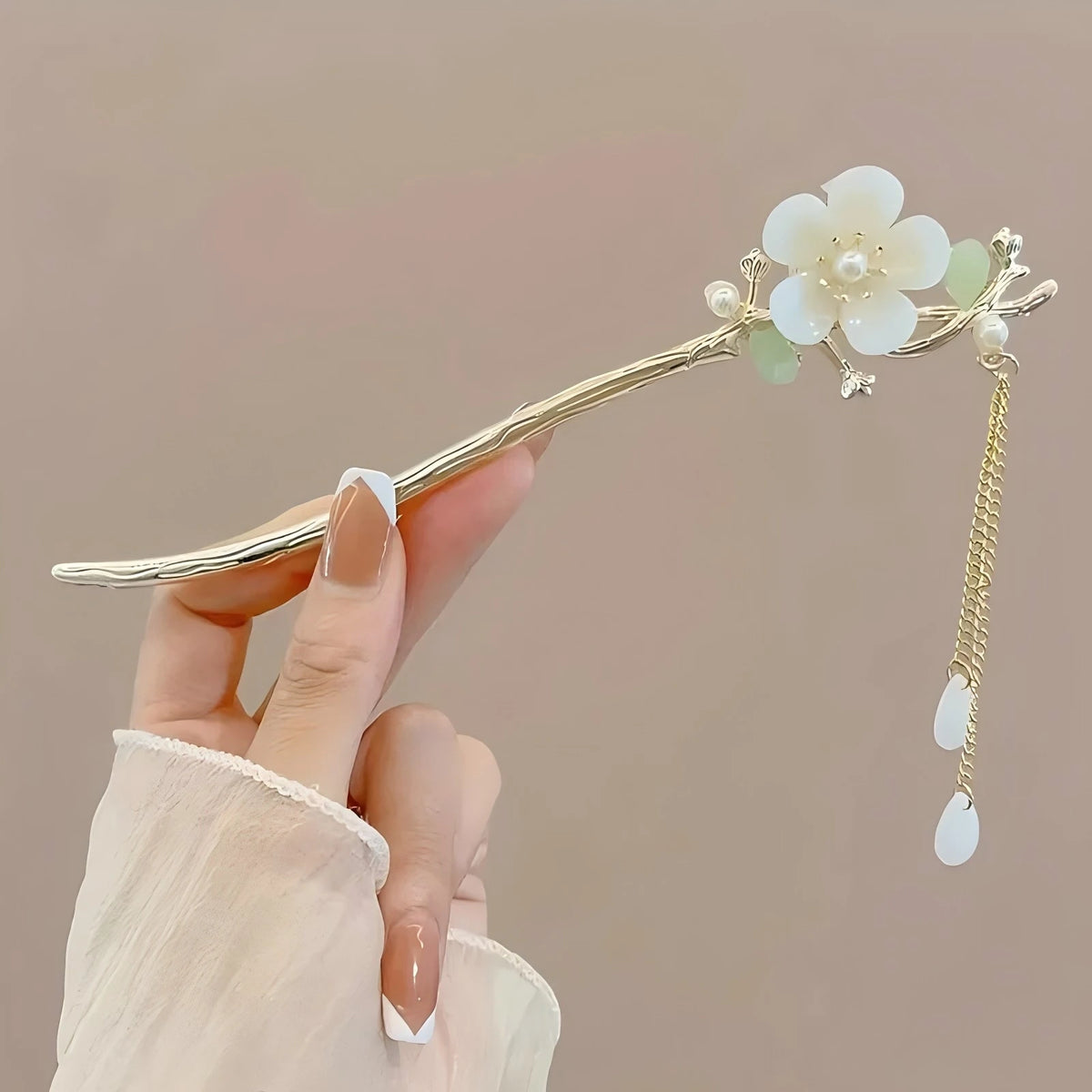 Tassel Hair Stick for Women, Chinese-Style Floral Alloy Hairpin with Single and 6-Piece Options for Buns, Wedding Updos and Everyday Hairstyles