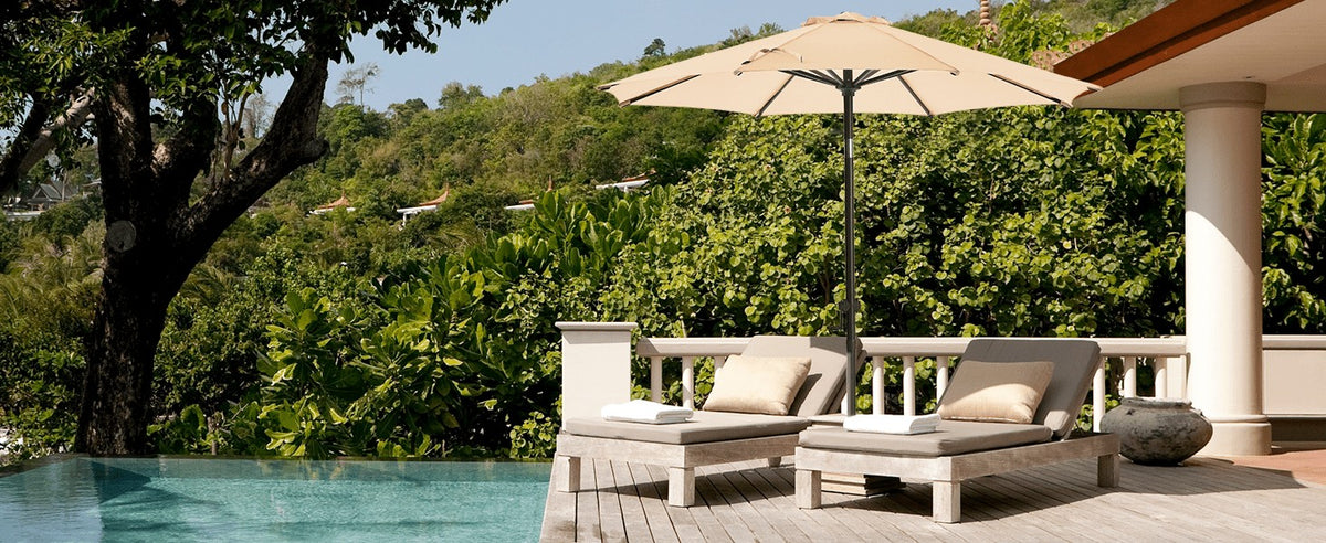 Crank Lift Patio Umbrella, 10ft Market Shade with Push Button Tilt and Eight Ribs in Red or Blue for Garden Seating, Backyard Tables, Decks and Poolside Lounging