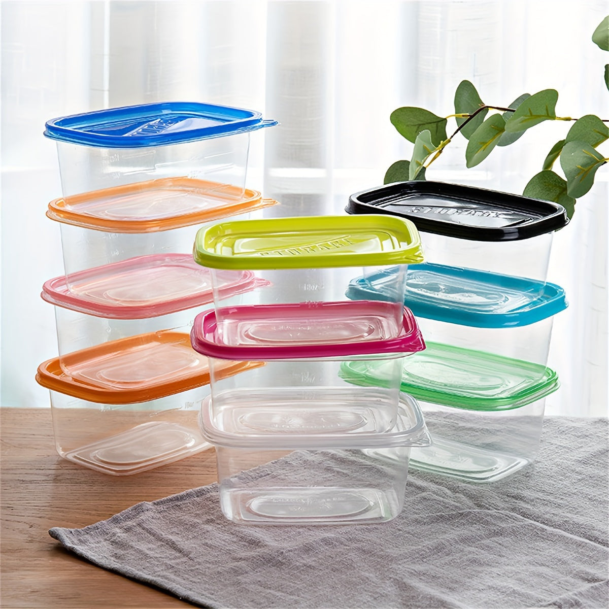 Transparent Plastic Food Storage Set with Random Lid Colors, Listed Six-Piece Reusable Stackable Kitchen Containers for Rice, Grains, Fruit and Vegetables