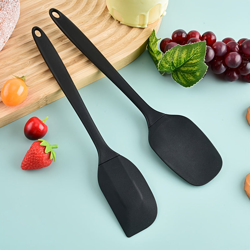Silicone Baking Utensil Set, Six-Piece Kitchen Tool Selection with Scraper, Spatula and Oil Brush References in Red, Green, Black, Pink or Blue for Cake Preparation