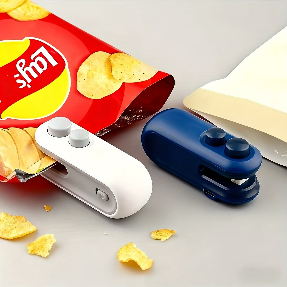 USB Rechargeable Food Bag Sealer with Listed Magnetic Design, White or Blue Handheld Mini Kitchen Tool for Compatible Snack, Chip and Coffee Packaging at Home or on Trips