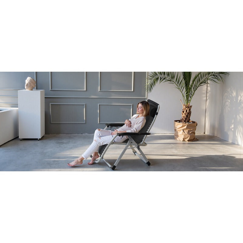 Single Zero Gravity Patio Chair with Removable Cushion and Cup Holder Tray, Foldable Outdoor Recliner in Black or Gray for Beach and Poolside Relaxation