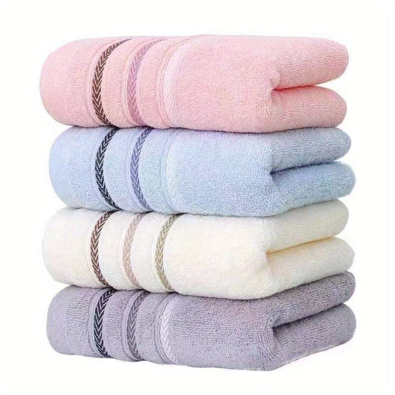 Two Tone Bathroom Towel Set of 2 with Reinforced Edge Stripes, Soft Lightweight Towels in Six Paired Color Options for Everyday Home Drying Routines