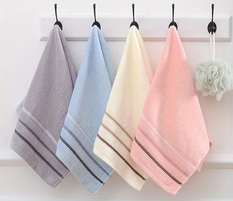 Two Tone Bathroom Towel Set of 2 with Reinforced Edge Stripes, Soft Lightweight Towels in Six Paired Color Options for Everyday Home Drying Routines