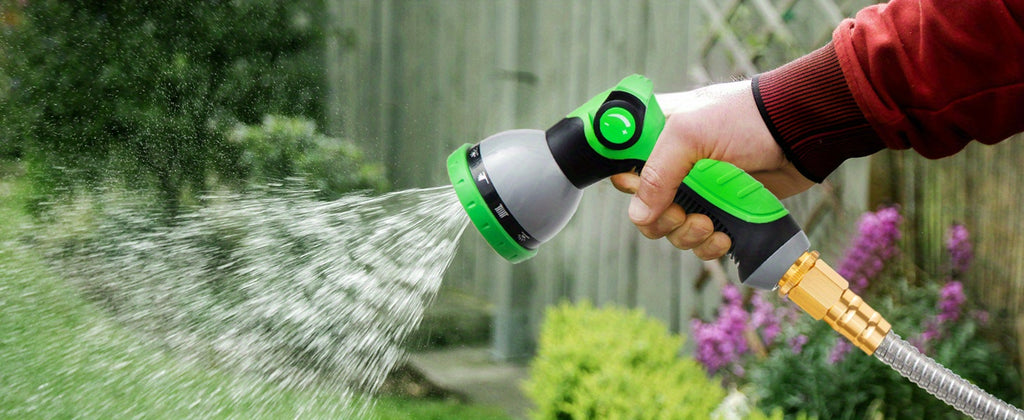 Flexible Metal Garden Hose with Spray Nozzle, Stainless Steel Watering Hose for Yard Care and Vehicle Rinsing, Standard and Upgraded Length Options