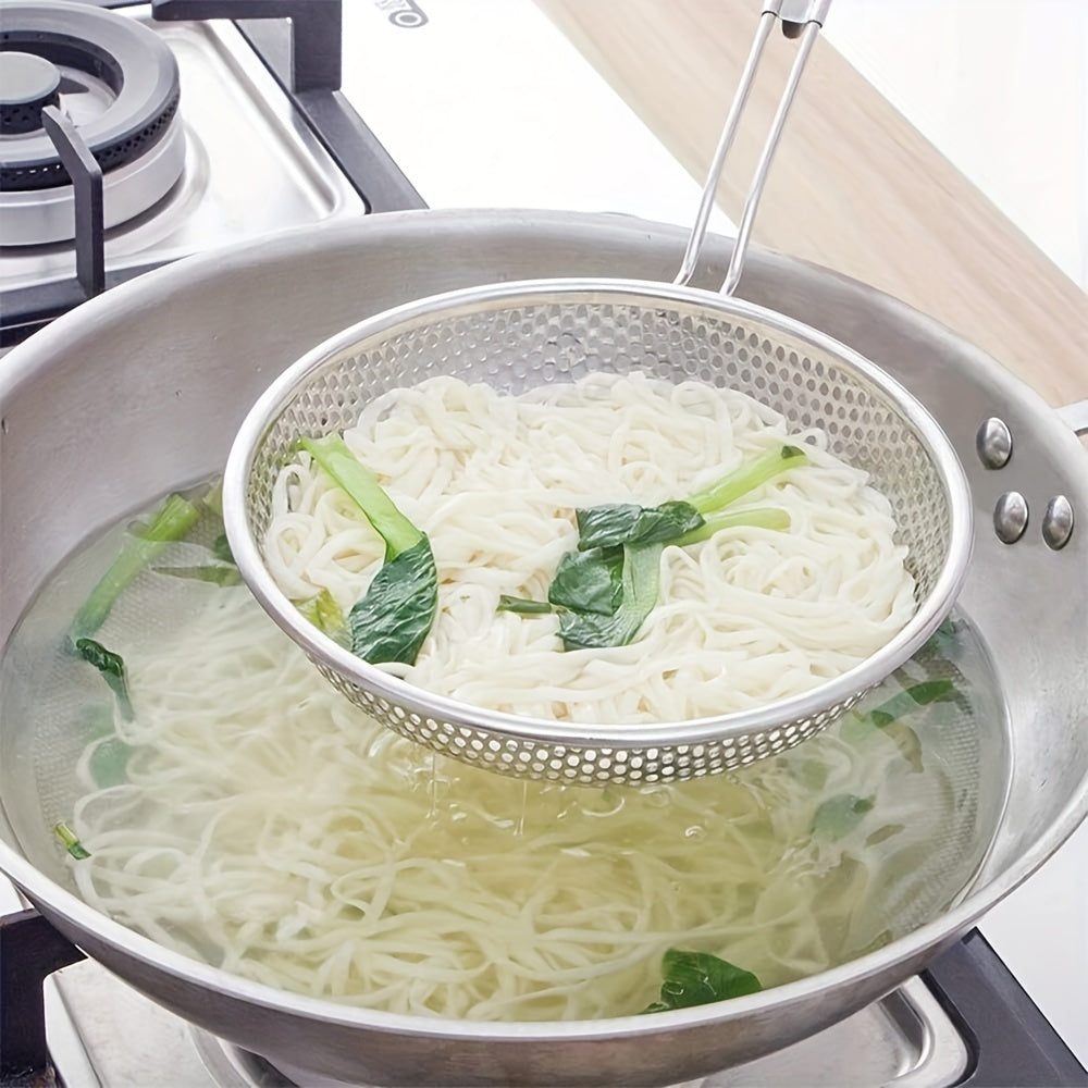 Wooden Handle Fine Mesh Strainer, Single Stainless Steel Kitchen Colander for Pasta and Vegetable Draining, Everyday Food Preparation at Home or Restaurants