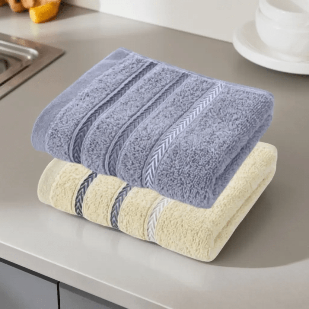 Two Tone Bathroom Towel Set of 2 with Reinforced Edge Stripes, Soft Lightweight Towels in Six Paired Color Options for Everyday Home Drying Routines
