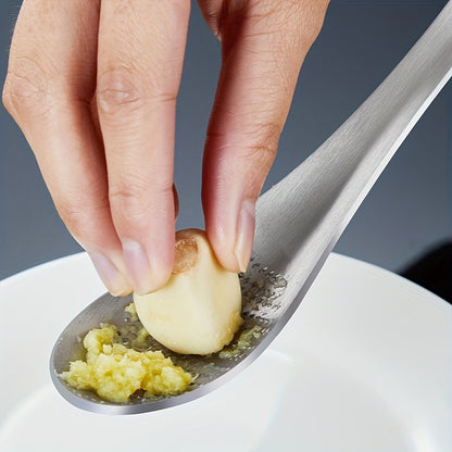 Ginger Grater Spoon, One-Piece Stainless Steel Manual Garlic Masher and Ginger Preparation Tool for Homemade Sauces, Dressings and Everyday Cooking