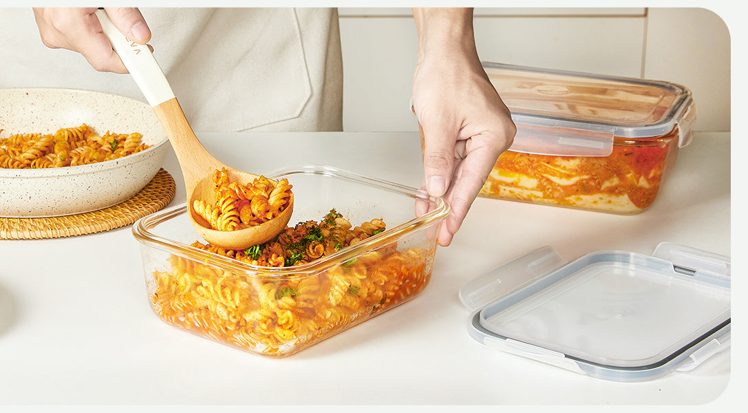 Large Glass Storage Containers for Family Meal Prep, 2-Pack 1860ml 63oz Borosilicate Containers with Hinged Lids and Removable Silicone Seals in Green or Gray