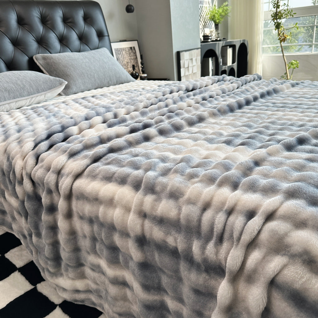 Super Soft Bubble Faux Rabbit Fur Blanket, Machine Washable, All-Season, Heavyweight Winter Blankets Cheap, Queen/King Sizes, Suitable For Office, Bedroom, Sofa, Travel, Double-Sided Usable, Pet Blanket, Small Blanket, Christmas, Halloween Gift