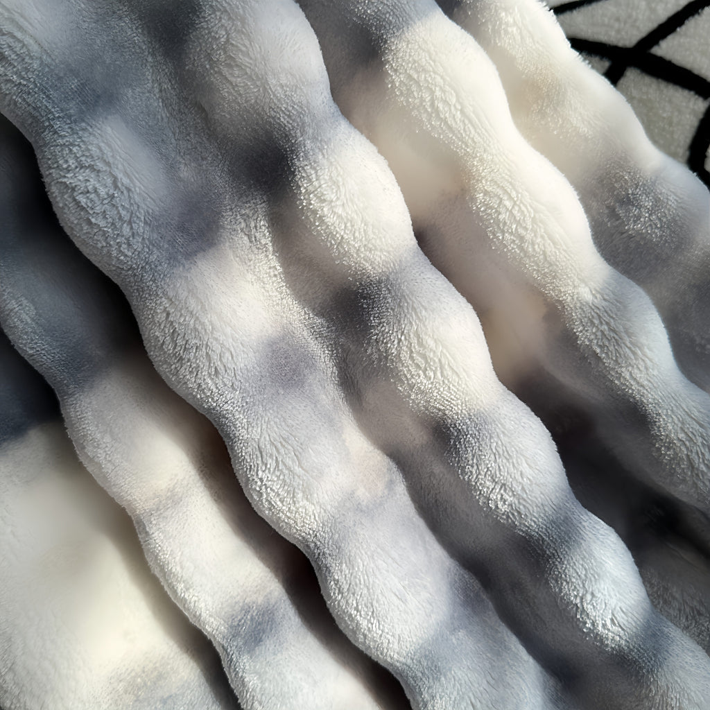 Super Soft Bubble Faux Rabbit Fur Blanket, Machine Washable, All-Season, Heavyweight Winter Blankets Cheap, Queen/King Sizes, Suitable For Office, Bedroom, Sofa, Travel, Double-Sided Usable, Pet Blanket, Small Blanket, Christmas, Halloween Gift