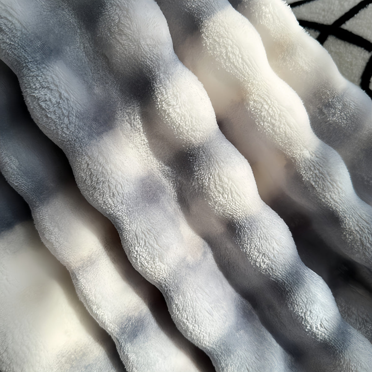 Super Soft Bubble Faux Rabbit Fur Blanket, Machine Washable, All-Season, Heavyweight Winter Blankets Cheap, Queen/King Sizes, Suitable For Office, Bedroom, Sofa, Travel, Double-Sided Usable, Pet Blanket, Small Blanket, Christmas, Halloween Gift