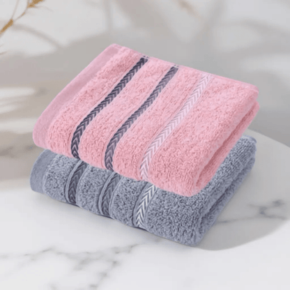 Two Tone Bathroom Towel Set of 2 with Reinforced Edge Stripes, Soft Lightweight Towels in Six Paired Color Options for Everyday Home Drying Routines
