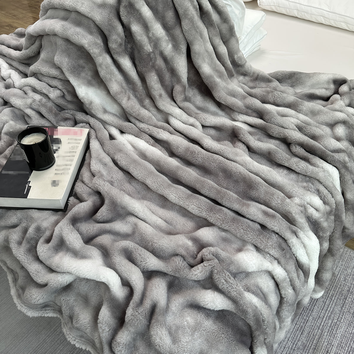 Super Soft Bubble Faux Rabbit Fur Blanket, Machine Washable, All-Season, Heavyweight Winter Blankets Cheap, Queen/King Sizes, Suitable For Office, Bedroom, Sofa, Travel, Double-Sided Usable, Pet Blanket, Small Blanket, Christmas, Halloween Gift