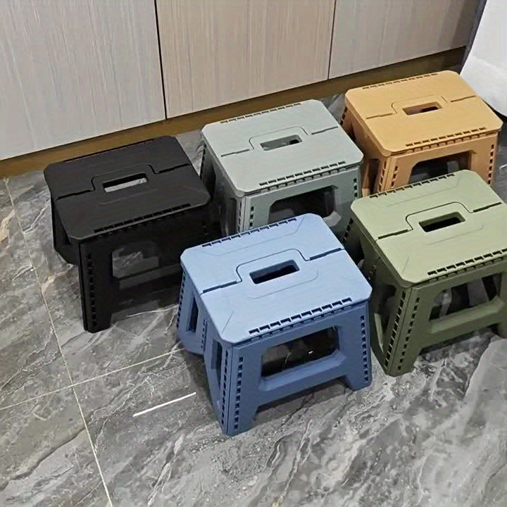 Portable Folding Stool with Carry Handle, Single Square PP Plastic Collapsible Seat in Five Colors for Indoor Gatherings, Picnics and Fishing