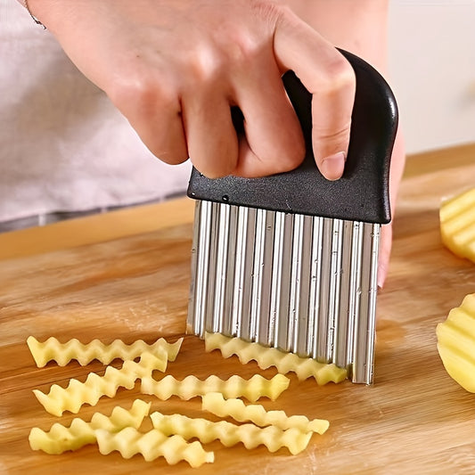 Crinkle Cutter with Stainless Steel Wavy Blade, Single Manual Vegetable Cutting Tool for Potato Fries, Carrot Slices, Fruit and Salad Preparation