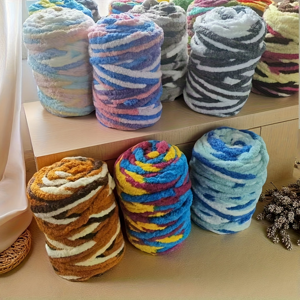 Chunky Chenille Yarn for Arm Knitting and Crochet, 750g Polyester Bulky Yarn with Ombre and Solid Style Options for DIY Blankets, Cushions and Handmade Gifts