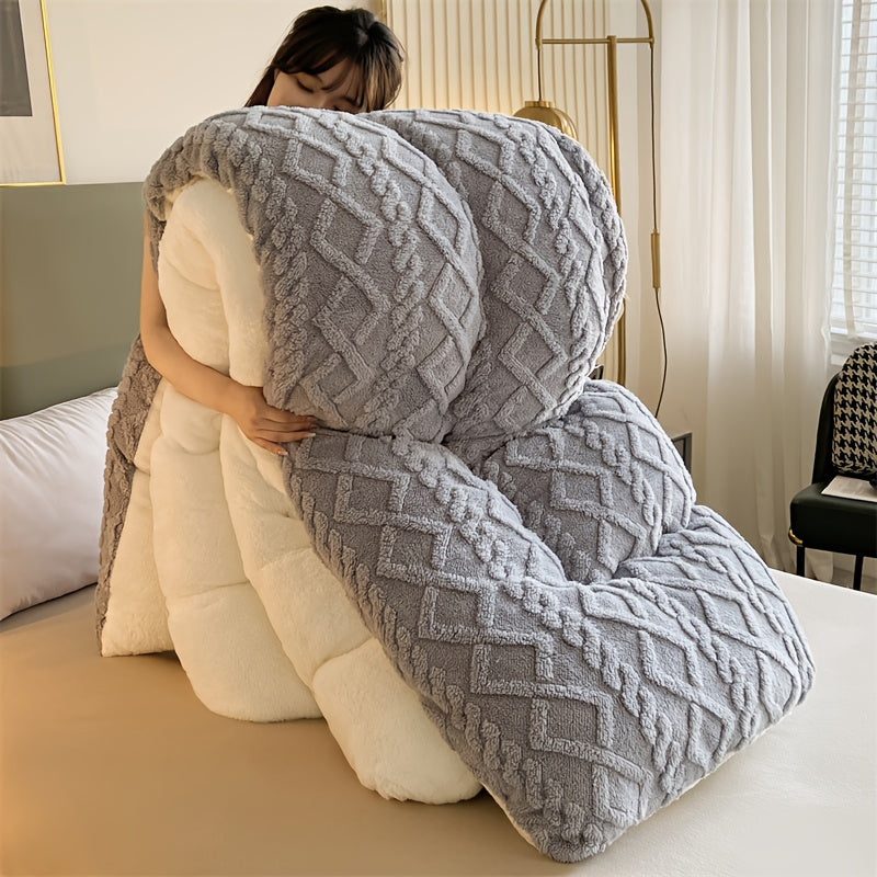 Plush Comforter Blanket with Microfiber Fill, Single Polyester Bedding Layer in Grey or Blue and Five Size Options for Autumn and Winter, No Pillowcase