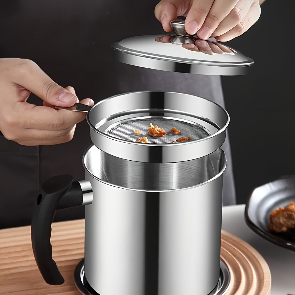 Kitchen Grease Container with Strainer and Easy-Pour Handle, Silvery Oil Storage Can with Listed Stainless Steel Design for Everyday Cooking Cleanup