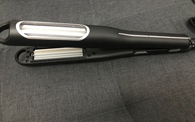 Hair Crimping Iron with Ceramic Tourmaline Coating and PTC Heating, Gold or Black Options with Five Listed Temperature Settings and Regional Plug Choices