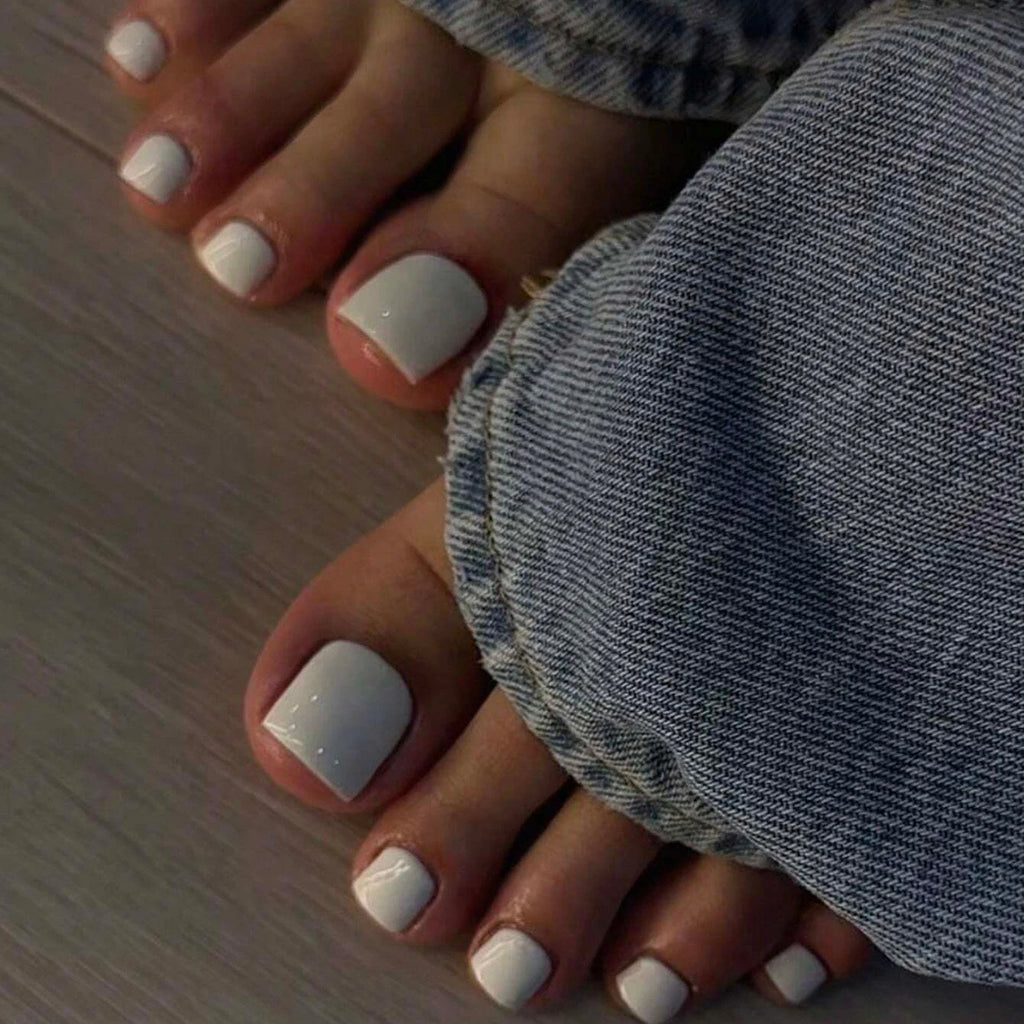 White Press On Toenails for Women, 120-Piece Box of Short Square Acrylic False Toenails for DIY Pedicure Styling, Everyday Looks and Special Occasions