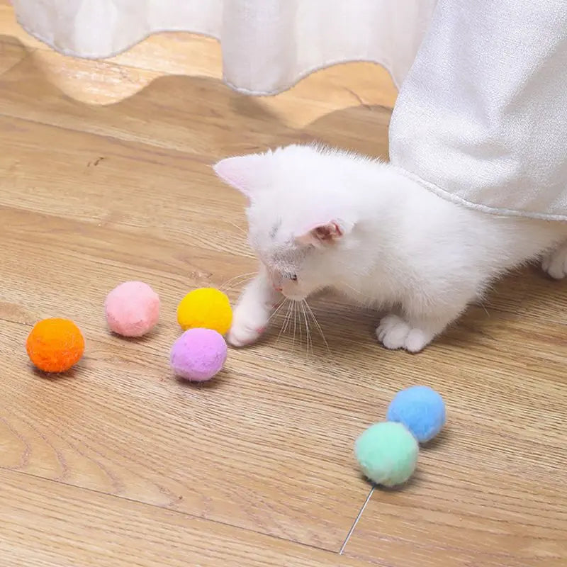 Cat Pom Pom Balls in Colorful Polyester, Listed 3 cm Plush Puff Toys for Supervised Indoor Chase and Batting Play, 20 to 500 Piece Pack Options