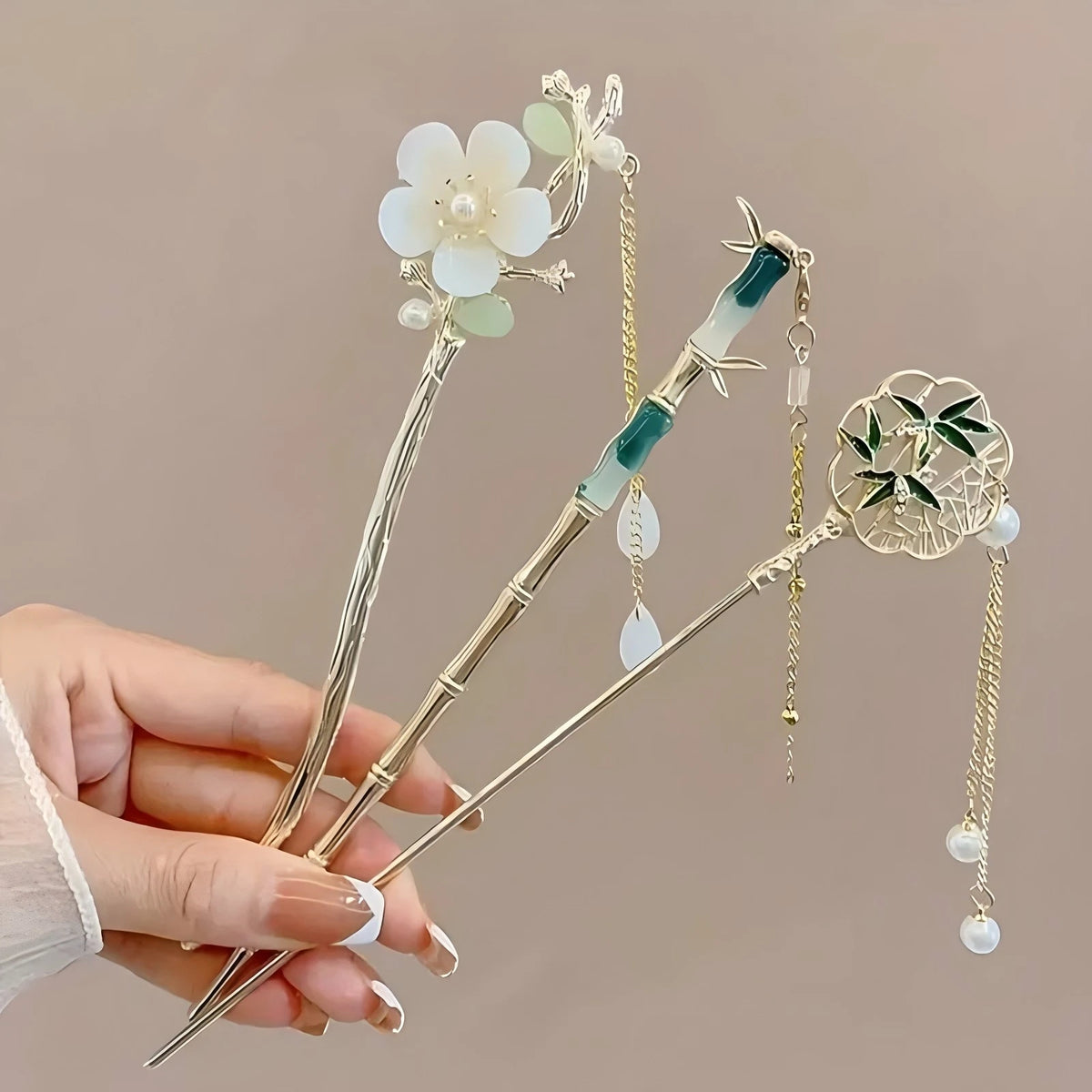 Tassel Hair Stick for Women, Chinese-Style Floral Alloy Hairpin with Single and 6-Piece Options for Buns, Wedding Updos and Everyday Hairstyles