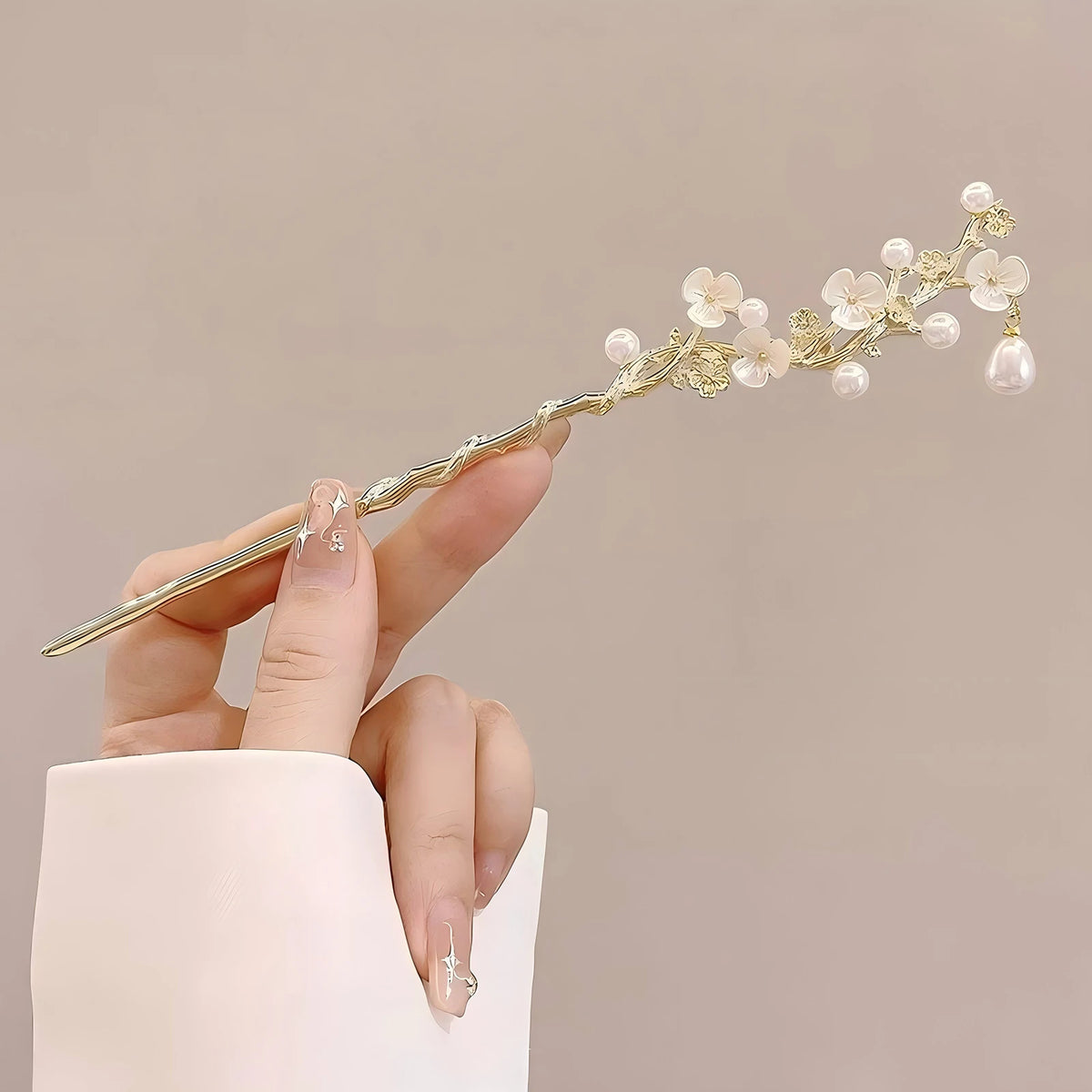Tassel Hair Stick for Women, Chinese-Style Floral Alloy Hairpin with Single and 6-Piece Options for Buns, Wedding Updos and Everyday Hairstyles