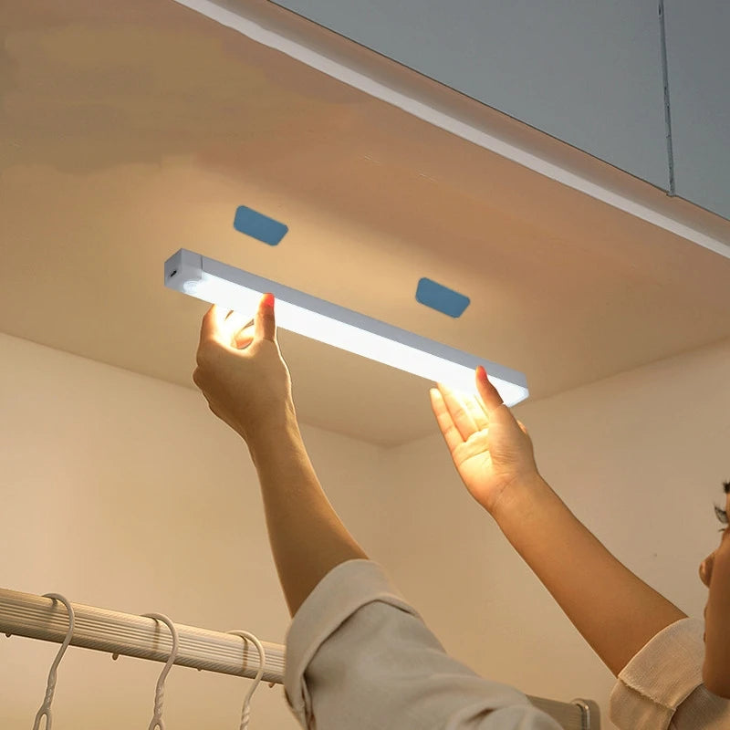 USB Rechargeable Motion Sensor Light Bar with Magnetic Mounting, Cordless LED Cabinet Lamp in 10, 20, 30 or 50cm Lengths with White Lighting Options