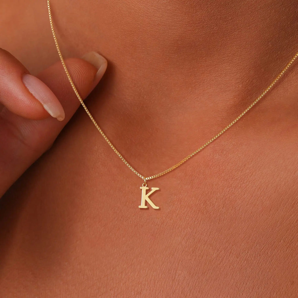 Initial Letter Necklace with A–Z Pendant Choices and 45cm Box Chain, Listed Stainless Steel with 18K Gold Plating for Women's Everyday Styling and Gifts