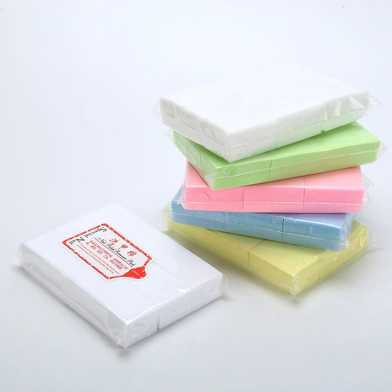 Nonwoven Nail Wipes in a 1000-Piece Set with Lint-Free and Absorbent Fabric References for Compatible Gel Cleansing, Polish Removal and Manicure Prep