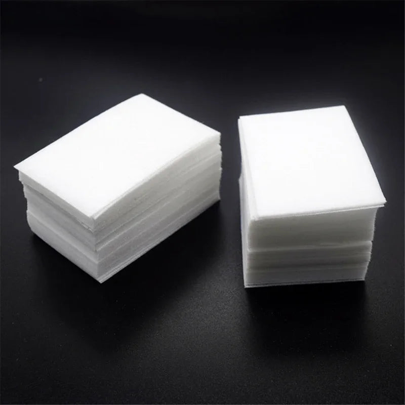 Nonwoven Nail Wipes in a 1000-Piece Set with Lint-Free and Absorbent Fabric References for Compatible Gel Cleansing, Polish Removal and Manicure Prep