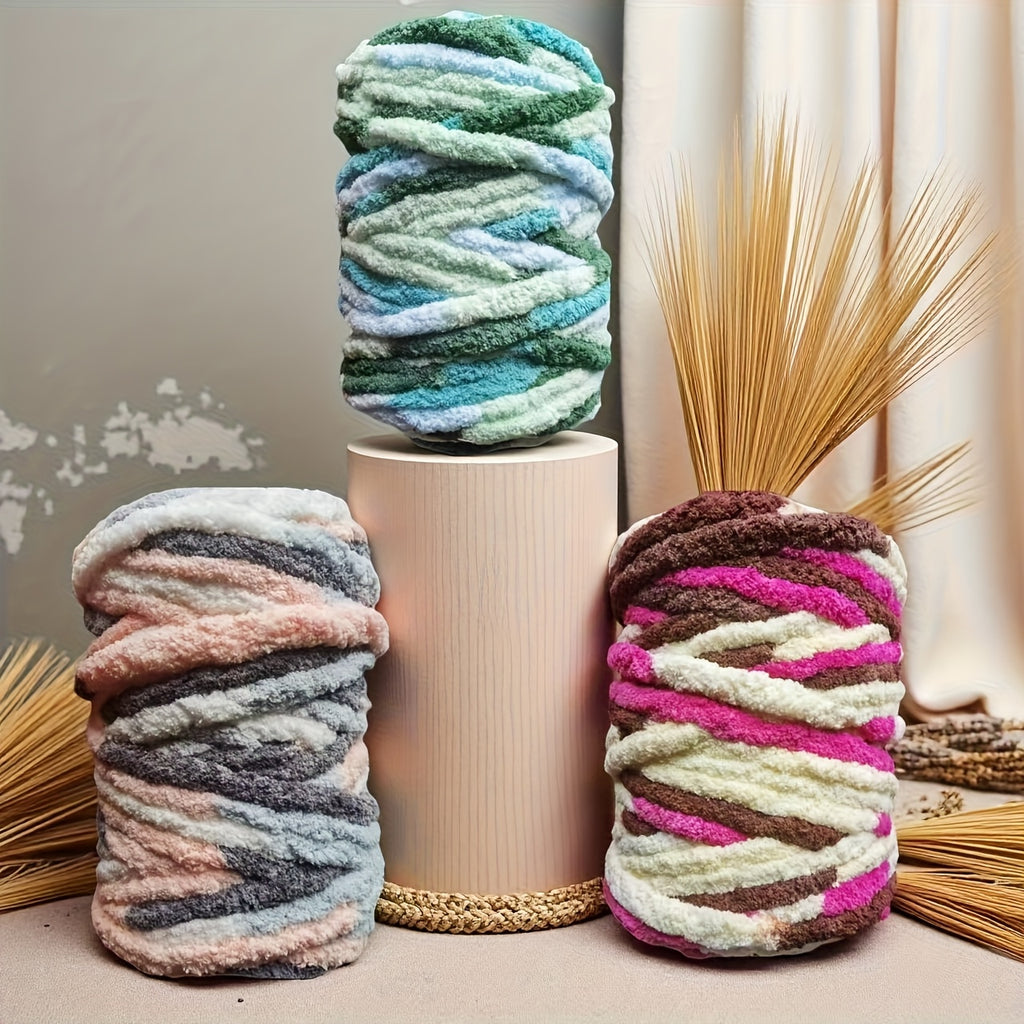 Chunky Chenille Yarn for Arm Knitting and Crochet, 750g Polyester Bulky Yarn with Ombre and Solid Style Options for DIY Blankets, Cushions and Handmade Gifts