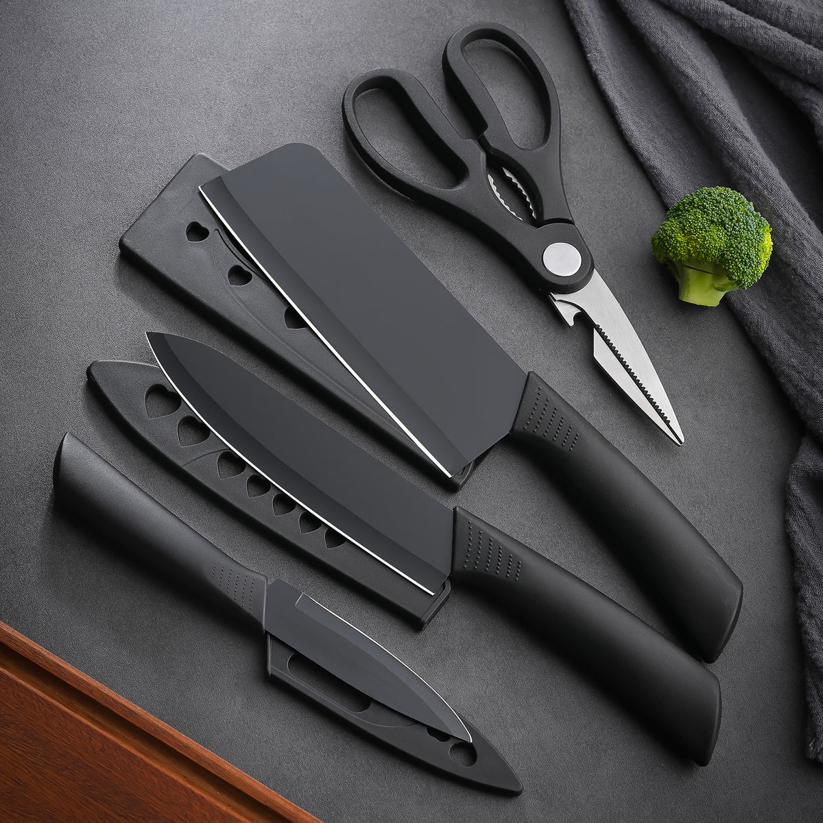 Black Kitchen Knife Set, Listed 4-Piece Dishwasher-Safe Kitchen Fruit Set for Everyday Home Food Preparation and Cooking Gifts for Mom or Dad