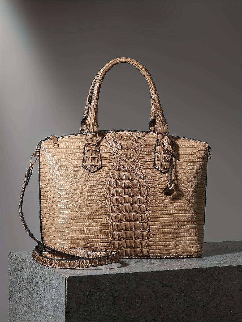 Crocodile-Design Work Handbag for Women with Detachable Shoulder Strap and Zipper Closure, Spacious Crossbody-Style Purse for Office and Everyday Wear