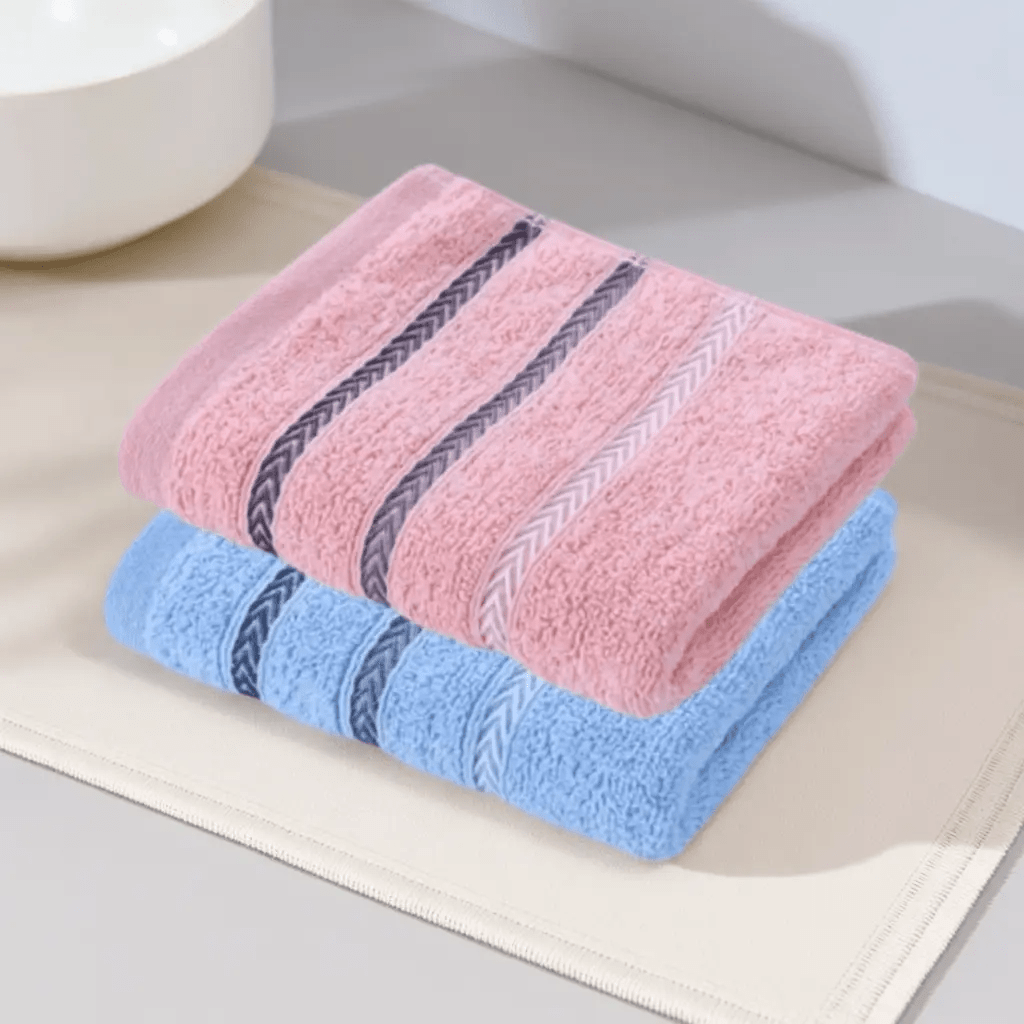 Two Tone Bathroom Towel Set of 2 with Reinforced Edge Stripes, Soft Lightweight Towels in Six Paired Color Options for Everyday Home Drying Routines