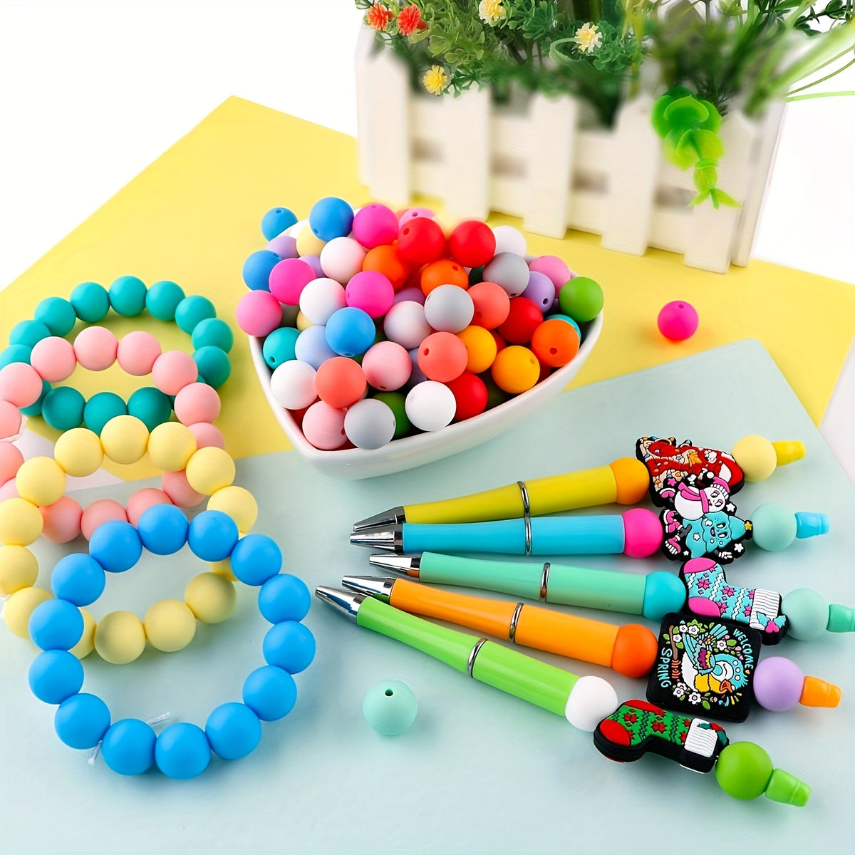 Silicone Bead Kit 500 Pieces, Multicolor Round Straight-Hole Beads for DIY Jewelry Making, Bracelets, Keychains and Holiday Craft Projects