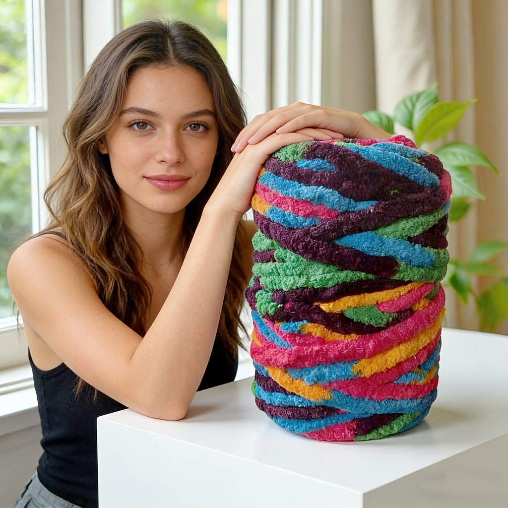 Chunky Chenille Yarn for Arm Knitting and Crochet, 750g Polyester Bulky Yarn with Ombre and Solid Style Options for DIY Blankets, Cushions and Handmade Gifts