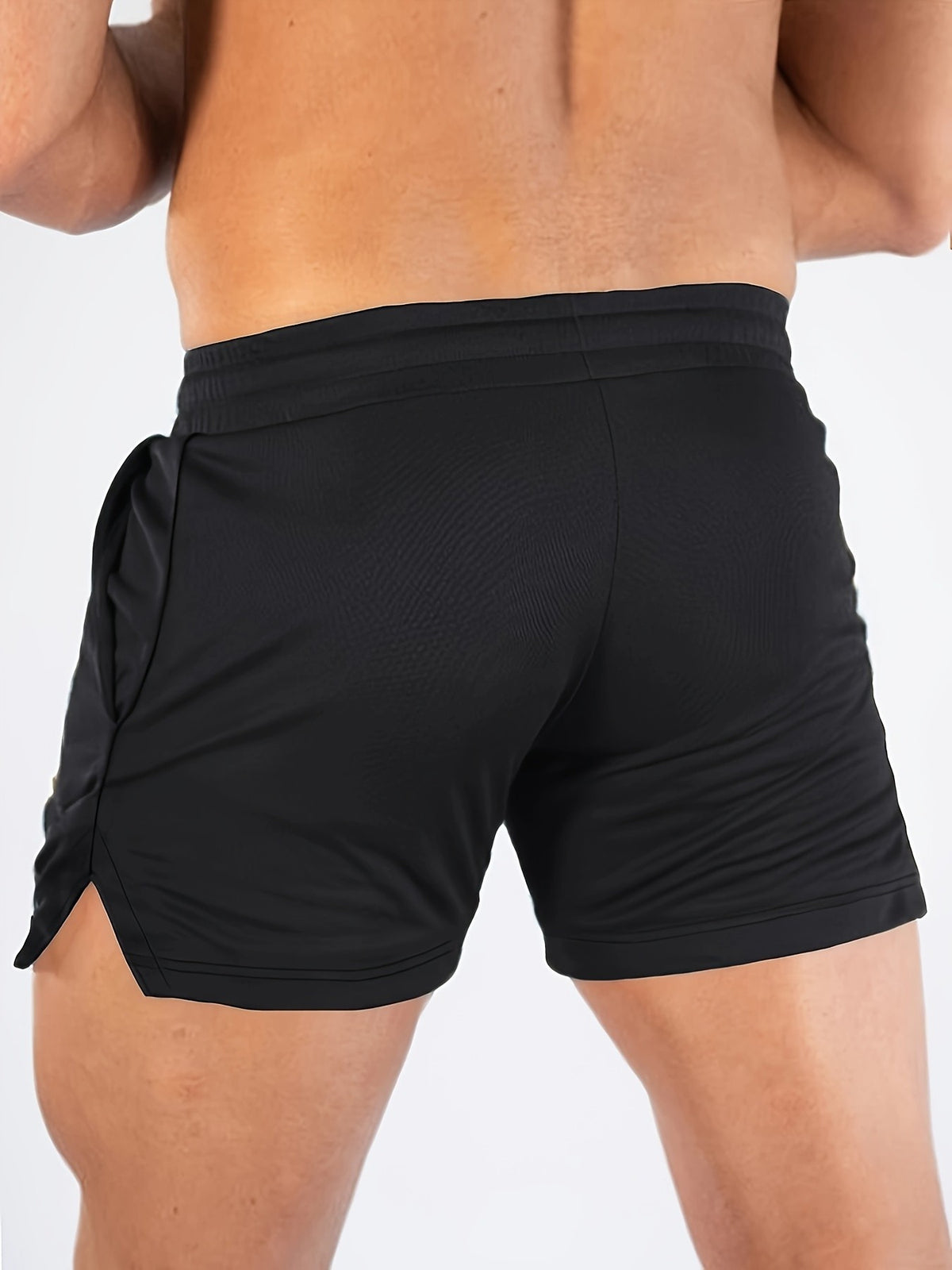 Men's Three-Quarter Fitness Shorts with Slim Stretch Styling, Lightweight Workout Pants for Running and Gym Routines in Black, Grey or Olive Green, S–XL