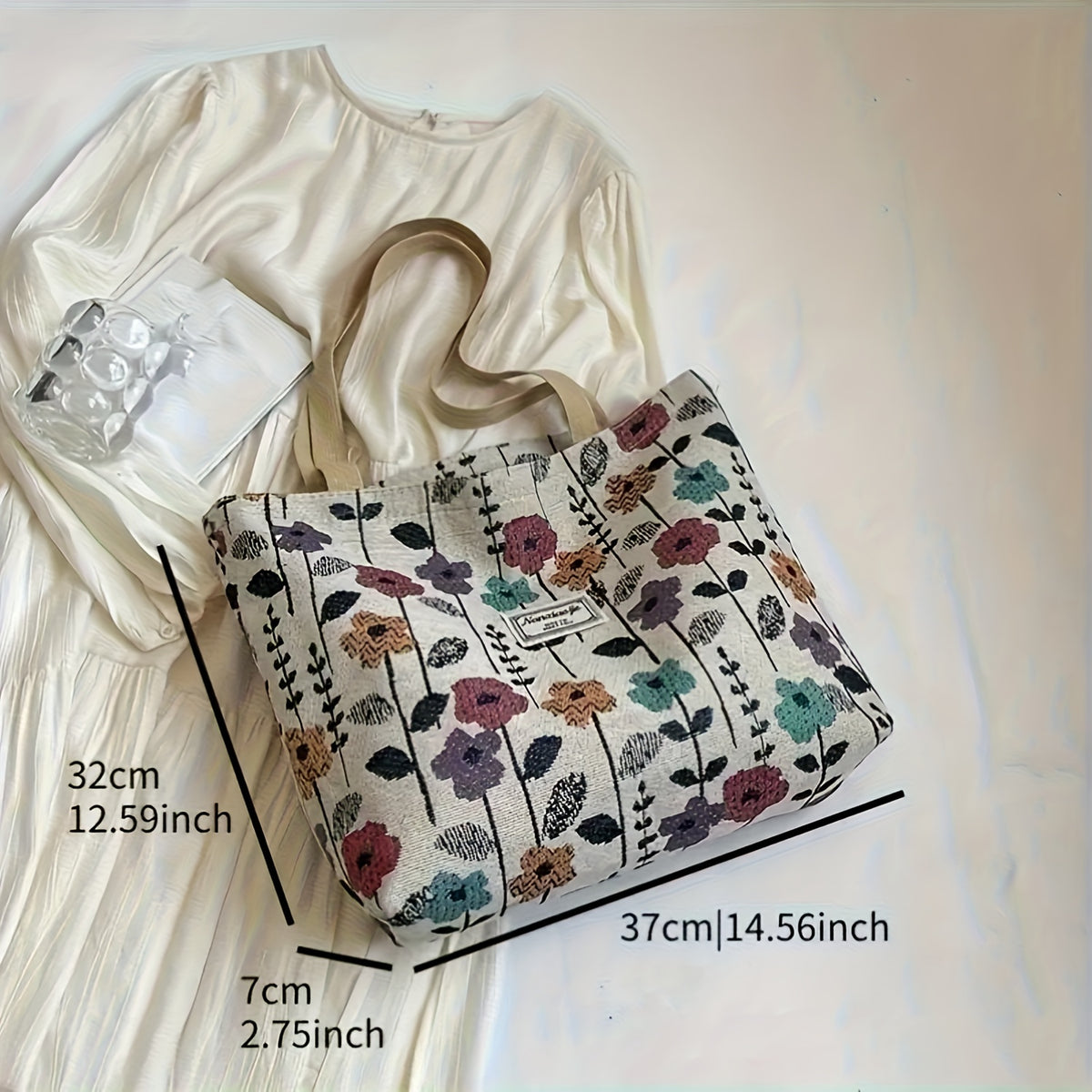 Oil Painting Design Tote Bag with Zipper Closure and Single-Shoulder Carry, Roomy Art-Inspired Commuter and College Handbag in Crimson L for Daily Outings