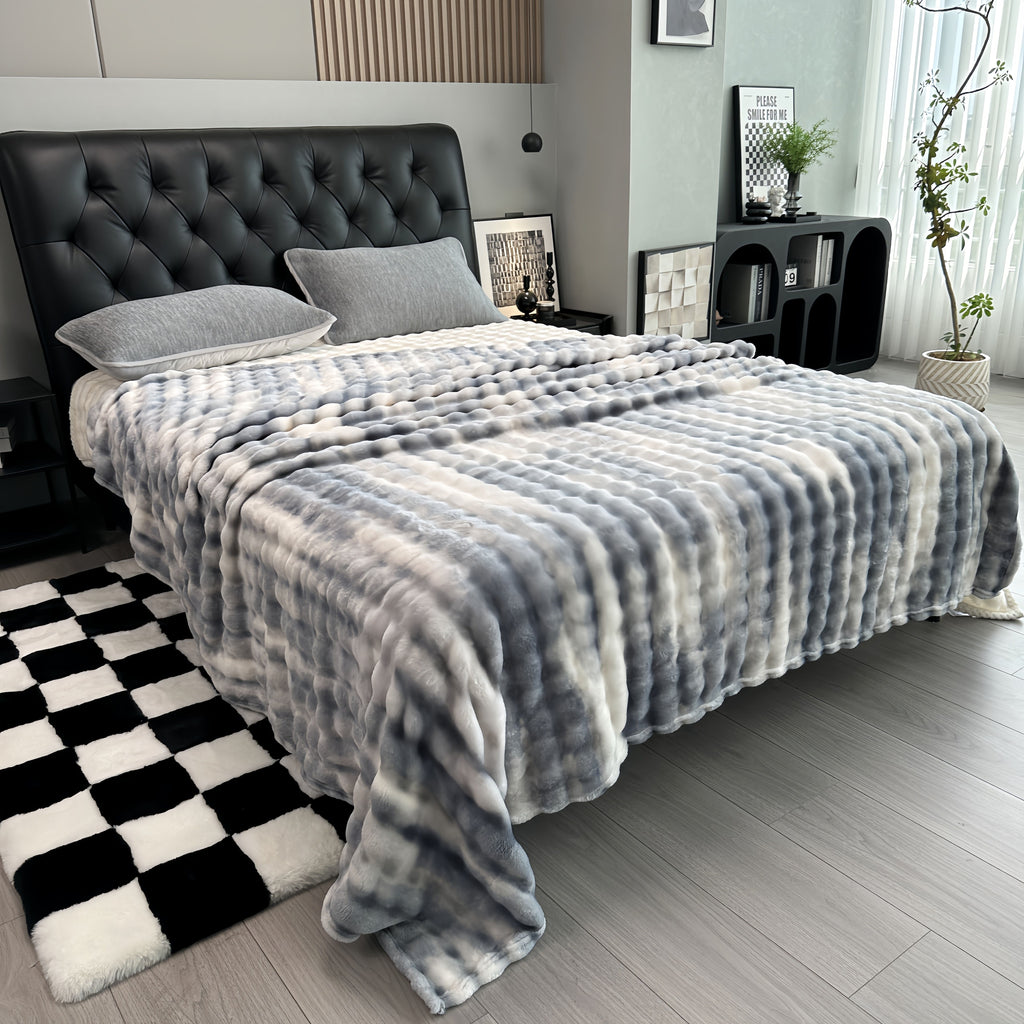 Super Soft Bubble Faux Rabbit Fur Blanket, Machine Washable, All-Season, Heavyweight Winter Blankets Cheap, Queen/King Sizes, Suitable For Office, Bedroom, Sofa, Travel, Double-Sided Usable, Pet Blanket, Small Blanket, Christmas, Halloween Gift