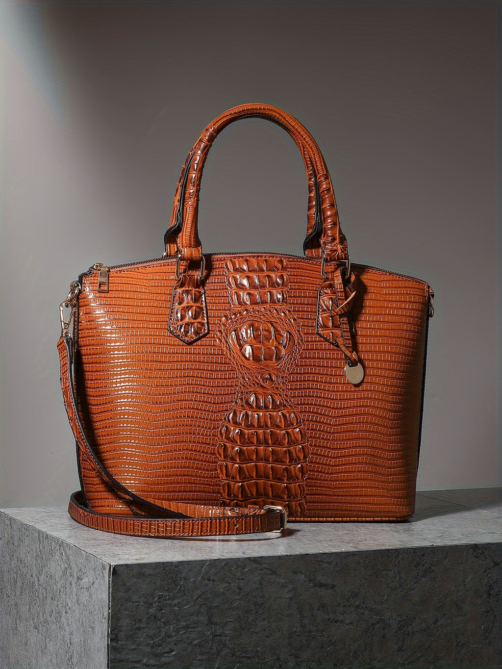Crocodile-Design Work Handbag for Women with Detachable Shoulder Strap and Zipper Closure, Spacious Crossbody-Style Purse for Office and Everyday Wear