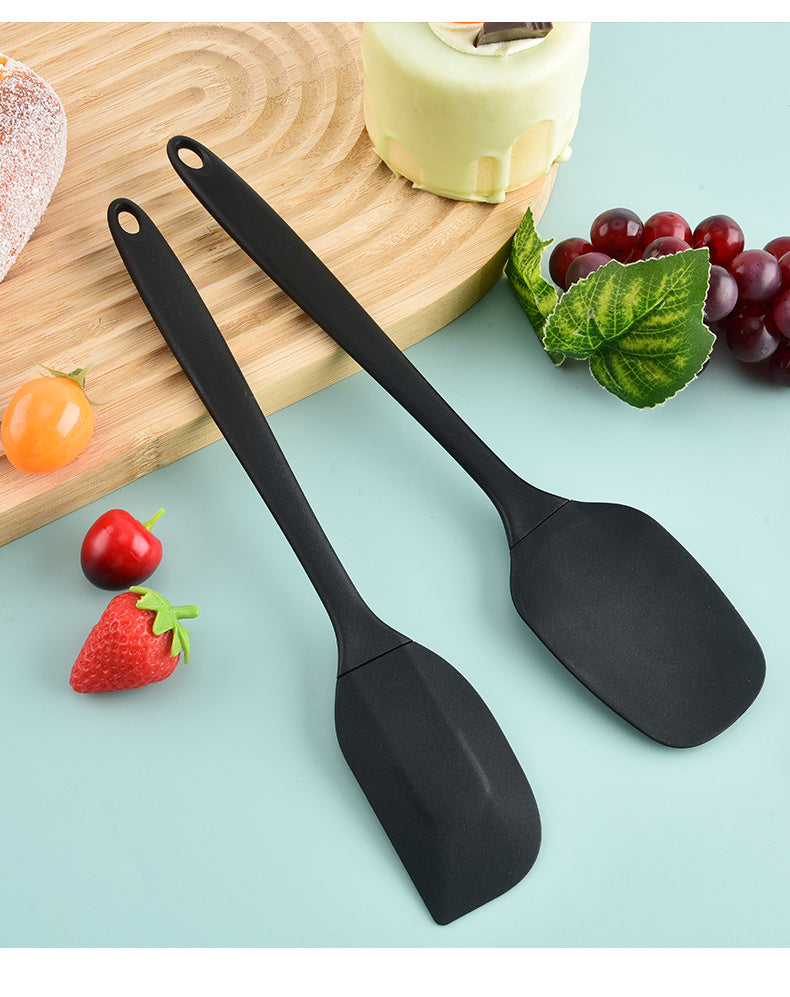 Silicone Baking Utensil Set, Six-Piece Kitchen Tool Selection with Scraper, Spatula and Oil Brush References in Red, Green, Black, Pink or Blue for Cake Preparation