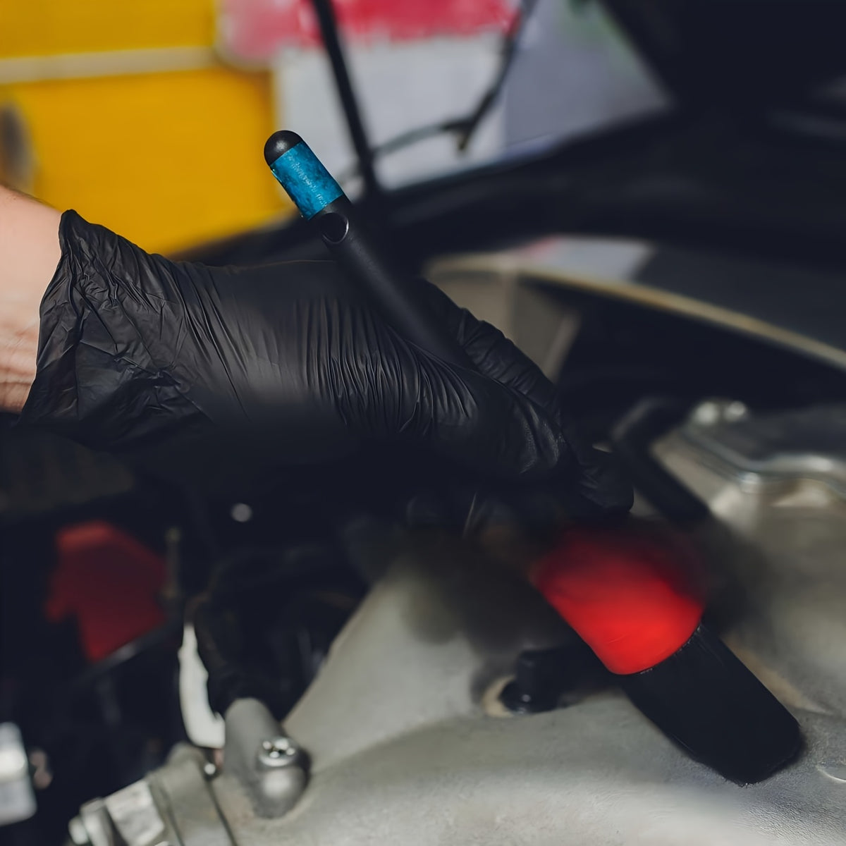 5.6 Mil Black Nitrile Disposable Gloves, 50-Piece Pack with Textured Fingertip Wording and S, M, L or XL Sizes for Everyday Household and Kitchen Cleaning